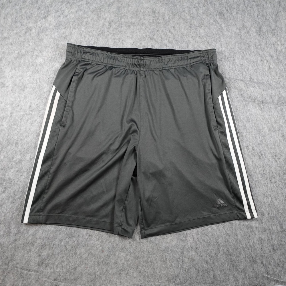 Adidas Shorts Mens Extra Large Gray Climalite Three Stripe CV5754 Athletic Gym